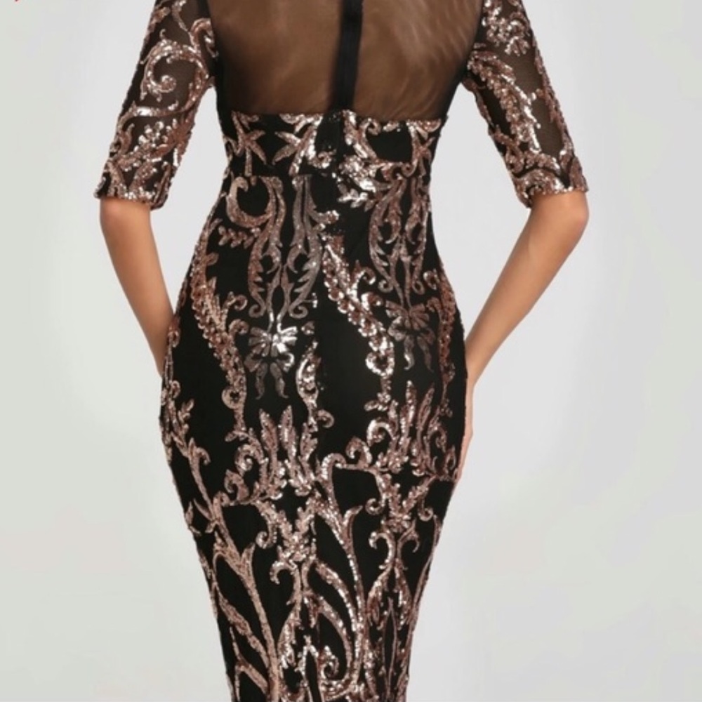 Preorder | Black Gold Sequin Embelish Mermaid Gown - Picture 5 of 8